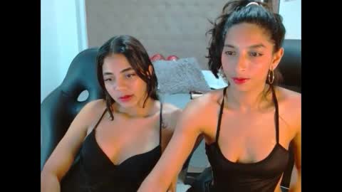 Snapshot of maydivaxox chatting on 03-01-25, 12:17 MAYA online show from 03-01-25, 12:17