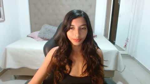 Snapshot of maydivaxox chatting on 11-27-25, 07:05 MAYA online show from 11-27-25, 07:05