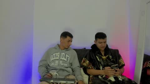 Snapshot of maykel_and_mike chatting on 10-16-25, 10:16 maykel_and_mike online show from 10-16-25, 10:16