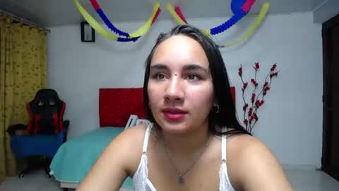 Snapshot of maylin_hornyy19 chatting on 06-22-26, 03:08 Maylin online show from 06-22-26, 03:08