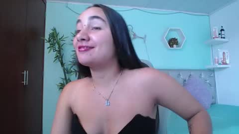 Snapshot of maylin_hornyy19 chatting on 07-15-26, 06:24 Maylin online show from 07-15-26, 06:24