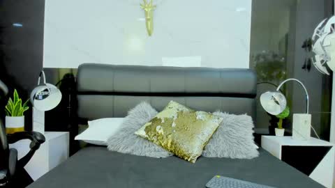 Snapshot of maylinsanchez chatting on 12-31-24, 03:45 Maylin online show from 12-31-24, 03:45