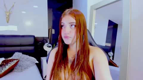 Snapshot of maylinsanchez chatting on 01-21-25, 03:48 Maylin online show from 01-21-25, 03:48
