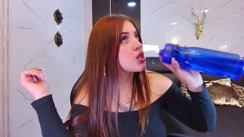 Snapshot of maylinsanchez chatting on 02-07-25, 07:40 Maylin online show from 02-07-25, 07:40