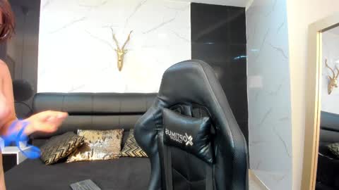 Snapshot of maylinsanchez chatting on 03-12-25, 06:18 Maylin online show from 03-12-25, 06:18