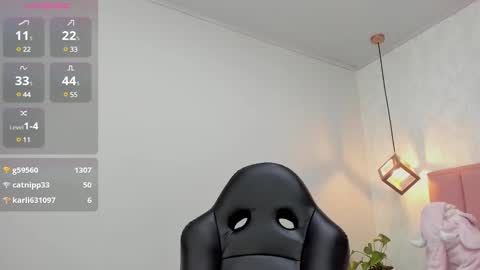 Snapshot of mayroberts chatting on 01-11-25, 03:20 MAY online show from 01-11-25, 03:20