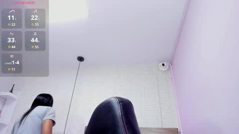 Snapshot of mayroberts chatting on 01-31-25, 12:18 MAY online show from 01-31-25, 12:18