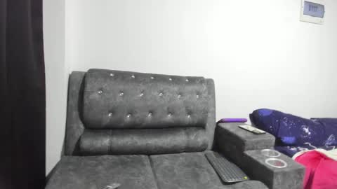 Snapshot of mayte_sexy3 chatting on 10-04-25, 01:25 Mayte  online show from 10-04-25, 01:25