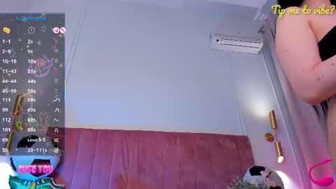 Snapshot of mayzzi chatting on 06-25-26, 07:07 MayaLevi online show from 06-25-26, 07:07