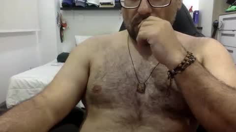 Snapshot of mbotve chatting on 03-09-26, 11:42 VzlaMan online show from 03-09-26, 11:42