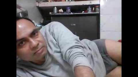 Snapshot of mcaraj2 chatting on 11-30-25, 06:01 mcaraj2 online show from 11-30-25, 06:01