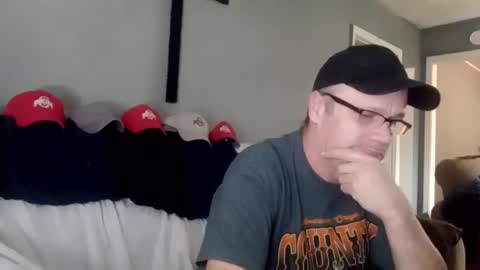 mcfly1973 online show from 12-02-24, 08:19