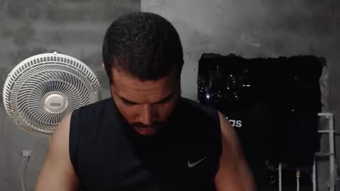 Snapshot of mcgregor_sexhot chatting on 11-12-25, 02:12 Mcgregor online show from 11-12-25, 02:12