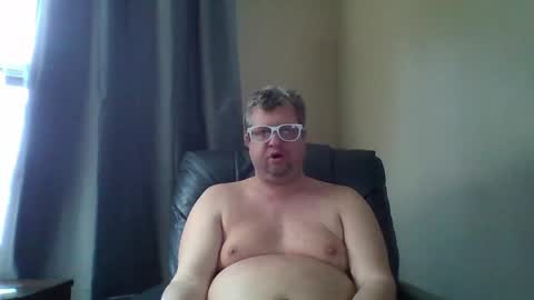 Snapshot of mckhero chatting on 04-03-26, 04:16 Sean online show from 04-03-26, 04:16