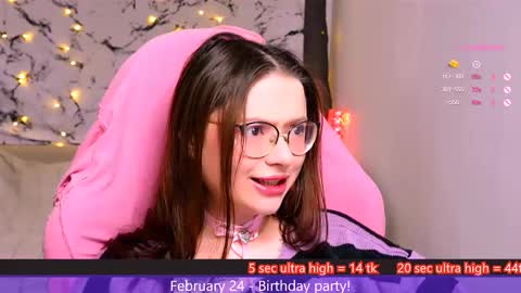 Snapshot of me_hanna chatting on 02-18-25, 11:19 Hanna online show from 02-18-25, 11:19