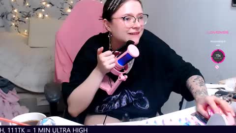 Snapshot of me_hanna chatting on 03-04-25, 12:07 Hanna online show from 03-04-25, 12:07