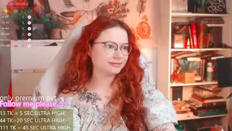 Snapshot of me_hanna chatting on 02-17-26, 03:25 Hanna online show from 02-17-26, 03:25