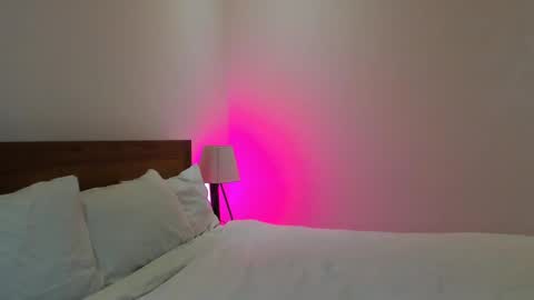 Alice online show from 03-09-25, 01:59