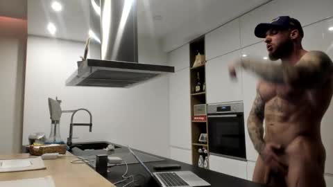 Snapshot of mealphamale chatting on 02-23-26, 07:33 Alpha Male online show from 02-23-26, 07:33