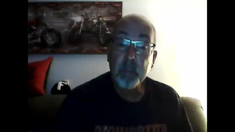 Snapshot of meathome3 chatting on 10-05-25, 10:46 me at home online show from 10-05-25, 10:46