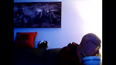 me at home online show from 06-03-26, 09:23