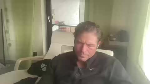 Snapshot of medeinoe chatting on 03-11-26, 02:34 medeinoe online show from 03-11-26, 02:34