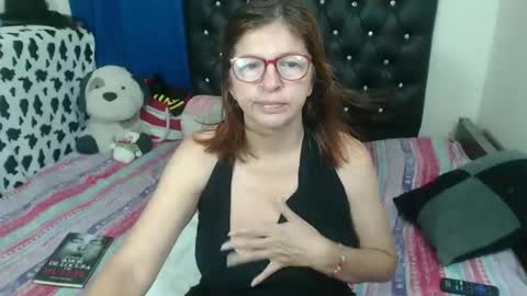 Snapshot of medusalilith69 chatting on 12-14-25, 08:57 Natalia online show from 12-14-25, 08:57
