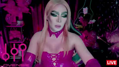 THE QUEEN ALPHA   Queen Medusa Prey online show from 02-14-26, 08:11