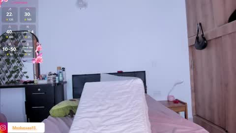 medussa13 online show from 04-15-26, 12:23