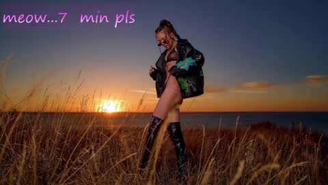 Sweet Meow nonude online show from 11-04-25, 12:54