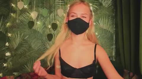 meeeewmeeeeow online show from 11-03-25, 09:48