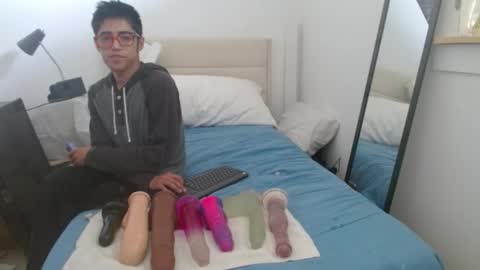 Snapshot of meekthetwink181 chatting on 10-17-25, 06:10 MeekTheTwink18 online show from 10-17-25, 06:10