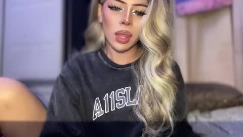 Snapshot of meetmehalfway888 chatting on 02-13-26, 03:08 GODDESS OF ALL GODDESSES online show from 02-13-26, 03:08