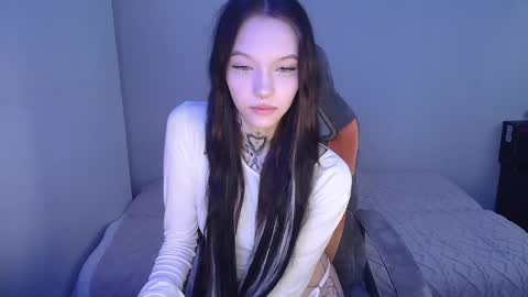 Snapshot of mefwhore chatting on 01-27-25, 10:49 mefwhOre online show from 01-27-25, 10:49