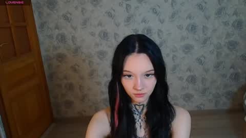 Snapshot of mefwhore chatting on 03-11-25, 07:04 mefwhOre online show from 03-11-25, 07:04
