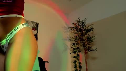 Snapshot of megaan_fooxxx chatting on 09-12-25, 02:06 megaan_fooxxx online show from 09-12-25, 02:06