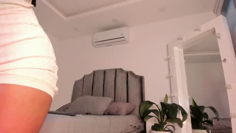 megan online show from 02-02-25, 11:00