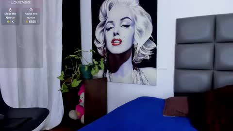 Snapshot of megan_al chatting on 01-25-25, 01:41 emily online show from 01-25-25, 01:41