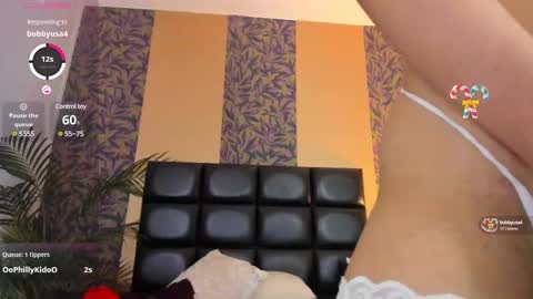 Snapshot of megan_al chatting on 02-28-25, 06:41 emily online show from 02-28-25, 06:41