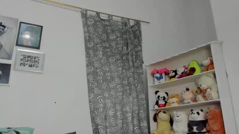 Snapshot of megan_and_clohe chatting on 02-09-26, 04:44 M E G A N online show from 02-09-26, 04:44