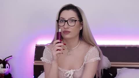 Megan Blazee  online show from 01-16-25, 12:02