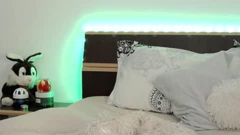 Megan Blazee  online show from 03-10-25, 09:29