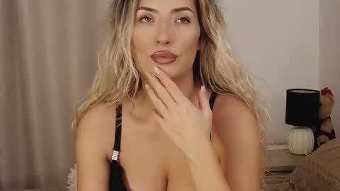 Megan Blazee  online show from 10-15-25, 06:19