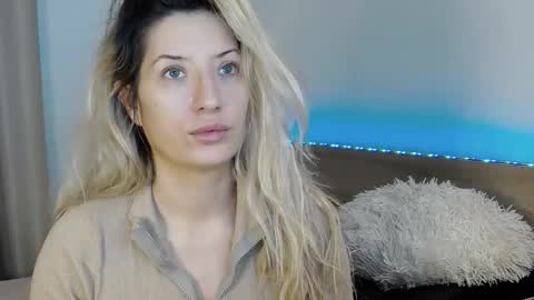 Snapshot of megan_blazee chatting on 01-10-26, 10:03 Megan Blazee online show from 01-10-26, 10:03