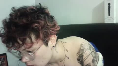 Megan and sophi online show from 02-02-25, 03:54