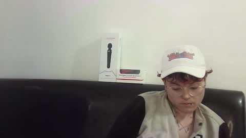 Megan and sophi online show from 02-27-25, 12:02