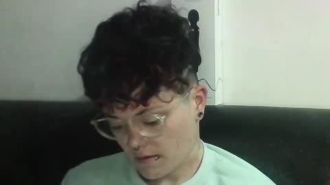 Megan and sophi online show from 03-09-25, 10:41