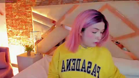     online show from 07-13-26, 12:30