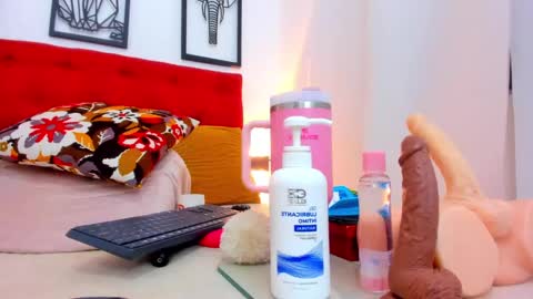 Megan online show from 02-14-25, 06:23