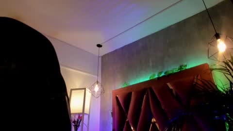    online show from 02-07-25, 02:40